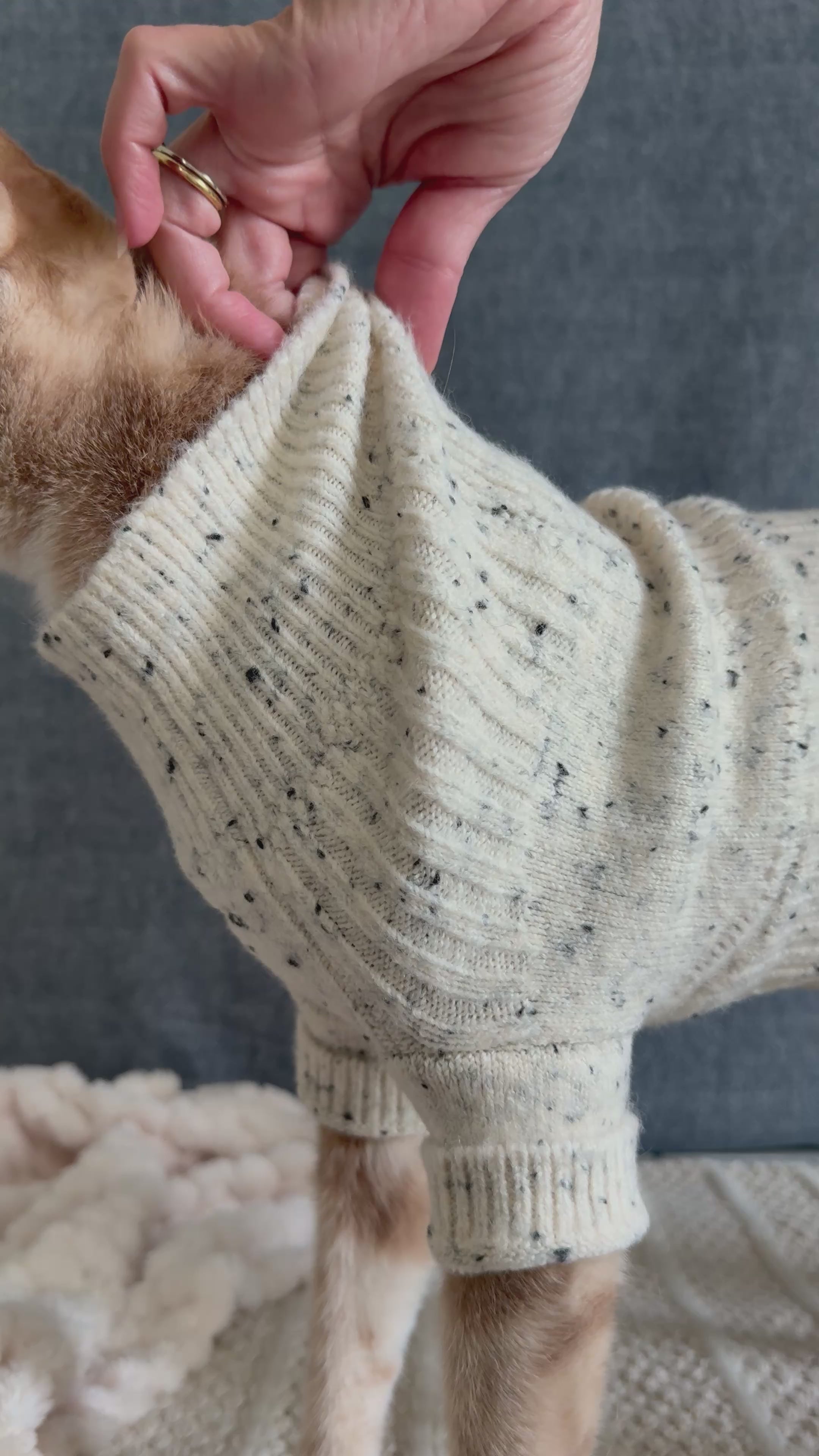 How to remove the sweater